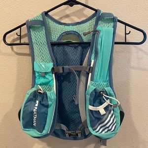 Nathan Fireball hydration vest